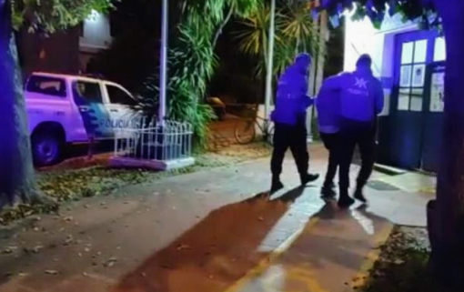 Una pareja retuvo a un ladrón hasta que llegó la policía