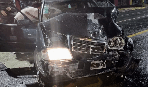 Dos autos corrían picadas y&nbsp;chocaron